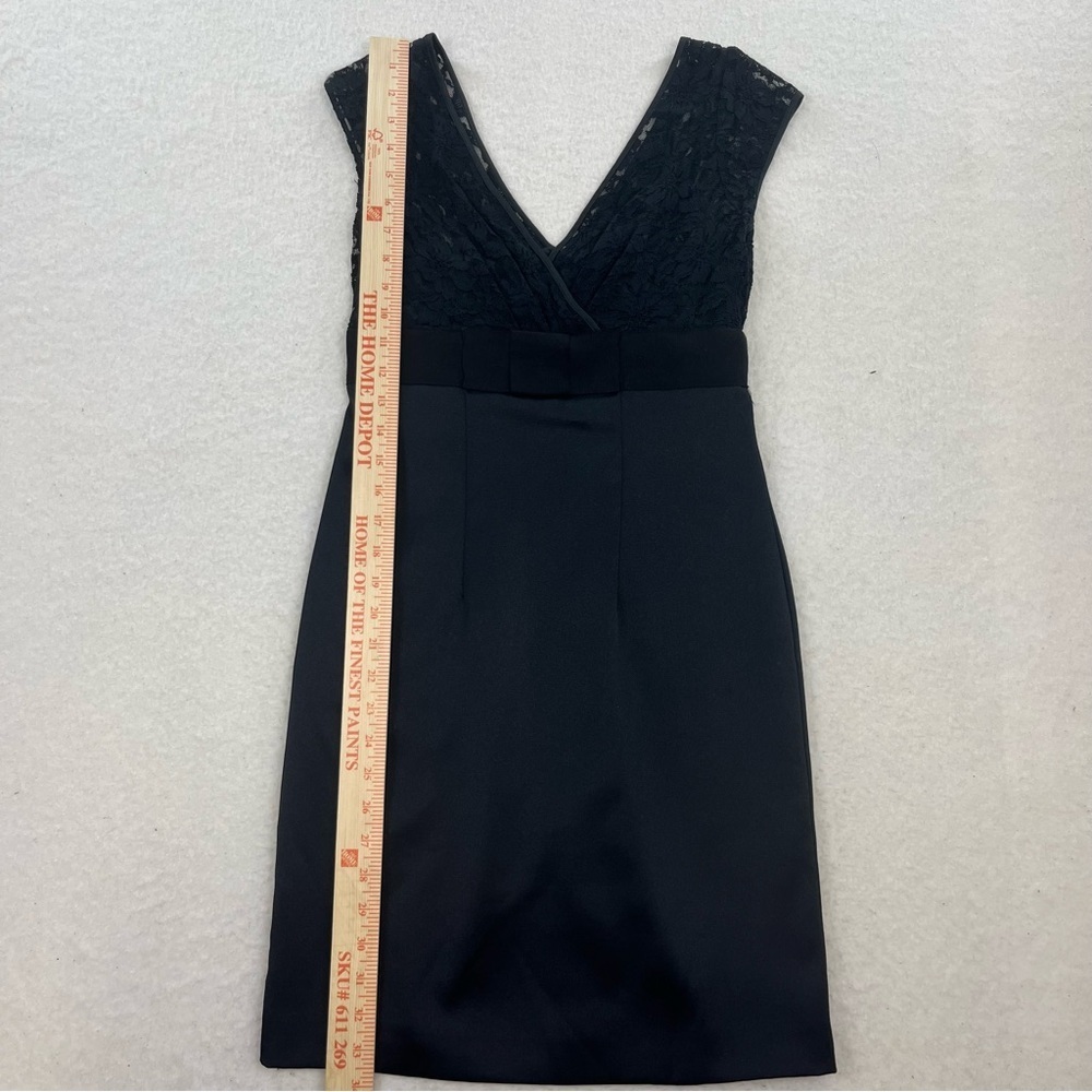 Banana Republic Black Lace Surplice Zip Back Lined Cocktail Dress Size 0P - Picture 4 of 11